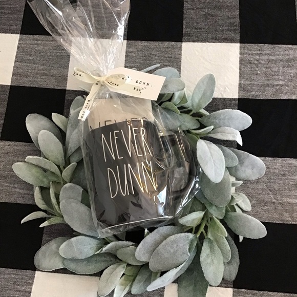 NWT🖤☕️Rae Dunn “Never Dunn” Black Mug & Tea Towel - Picture 2 of 10